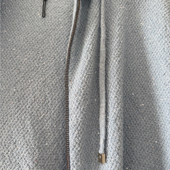 Network Women's Knit Hoodie and Shorts Set - Picture 8 of 13